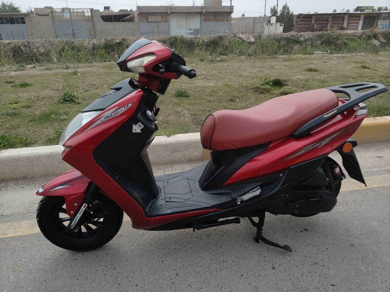 السلام عليكم للبيع سكنس امتياز ياباني محرك ماكس برغي ممفتوح بي دراجة نظافة شوفت عينك جاهزة مانقصه شي كهربائيات كلها شغالة السعر 600 المكان كربلاء طويريج ***********
