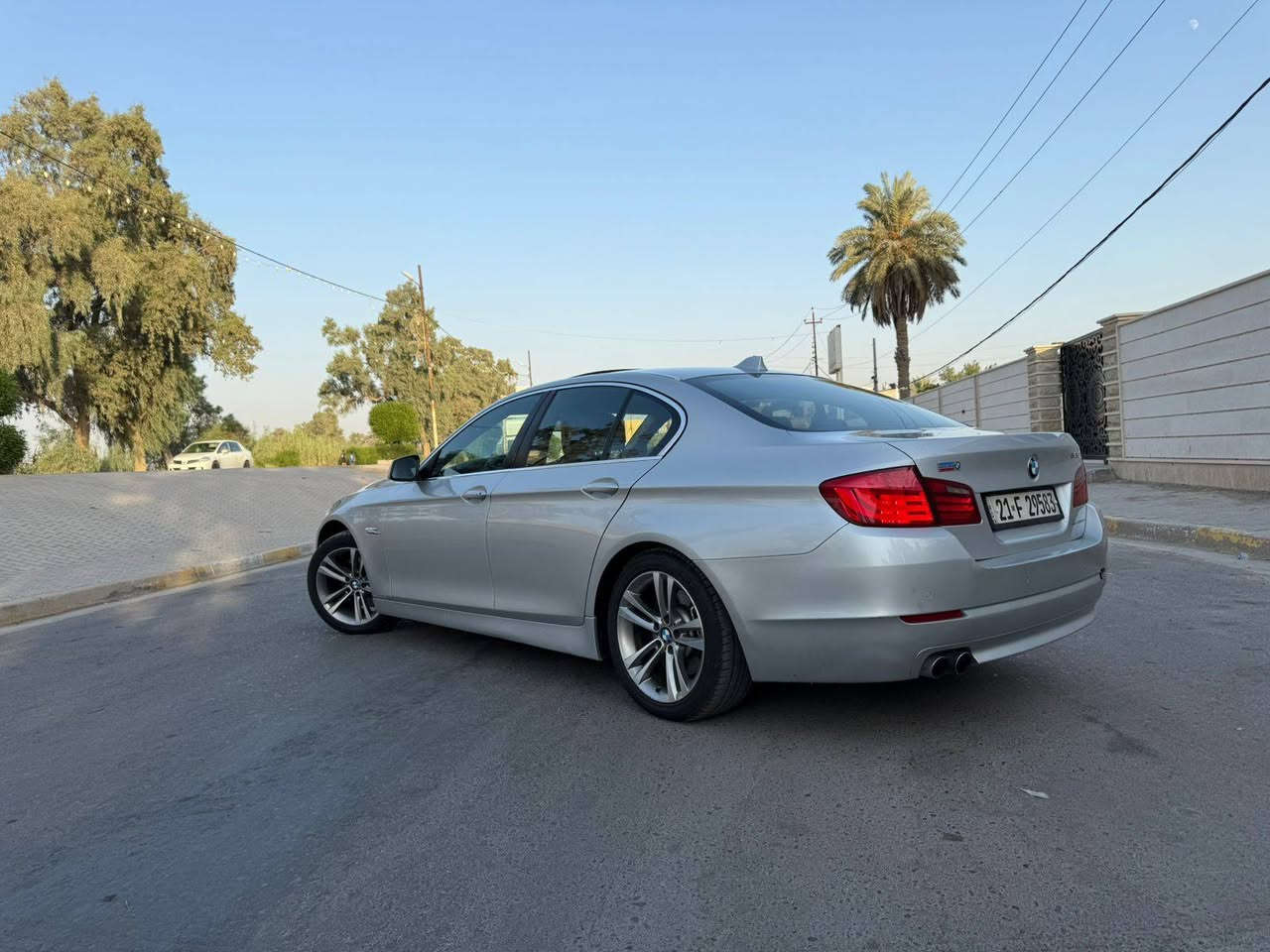 من رخصه الادمن المحترم 
BMW
حجم 530iN52
موديل 2011
رقم سليمانيه تحويل مباشر باسمي 
سياره جاهزه بدون اي نقص كفاله كير محرك كهربائيات داخل ماكو بيها شي مو شغال  داتشو يعرض علجامه 
سايدبريك بصمه اوتو هولد مري قلاب مع البك داخل جلك كشنات كهرباء +خزن +هيترات 
تبريد قطعتين ثلج  
فتحت سقف طكتين 
لايت ديناميك متحرك ويه الستيرن 
تحكمات ستيرن كروز سرعه 
شاشه كبيره  السياره بيها صبغ بالجاملغ الامامي فقط والباقي كفاله مبيها ولا مسج ادامه كامله ماشيه ٢١٢ الف كيلو متر وارد خليجي ***********
السعر 165مكانها بغداد اليوسفيه

