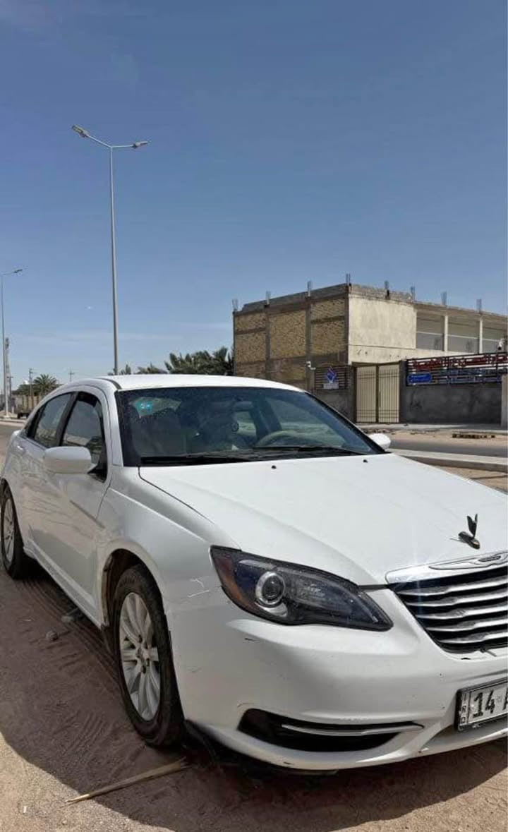 سلام عليكم  كلايسر سي ٢٠٠ مكينه 6  مكينه وكير جدد ًحتادبه تخبل تبريد ثلج❄️سياره  بيها بيبان ثنين صبغ وباقي كفاله عامه رقم بصره جديد سنويه  ال٣٠   السعر ٧٠ ورقه  وذا كو  مراوس   مكاني بصره رقم *********** البصرة, العراق
