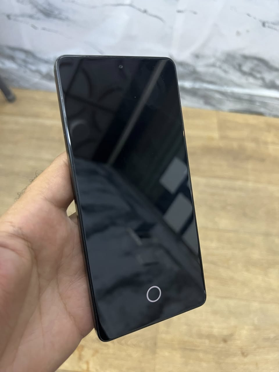 ريدمي نوت 13 برو ذاكرة 512 معروفه مواصفاتة مكاني مدينة الصدر  ***********
