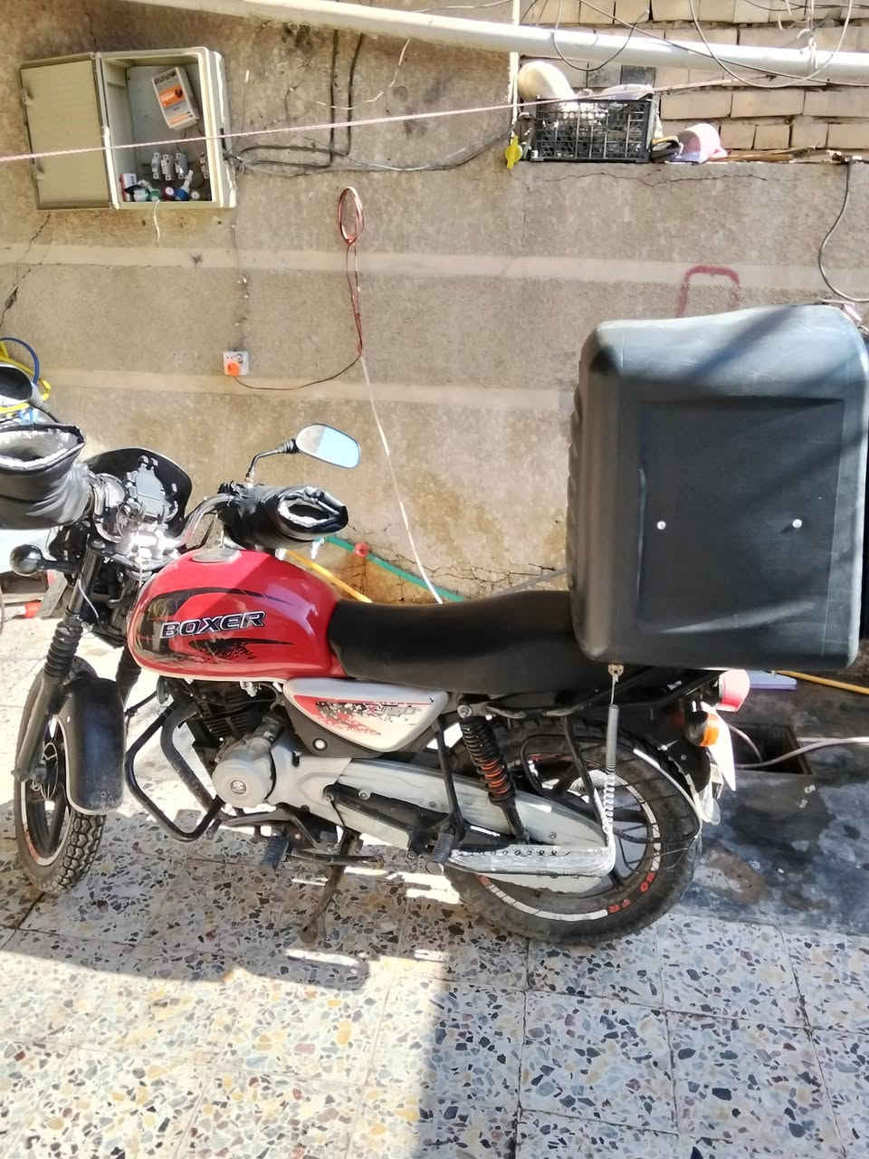 بوكسر مديل 22 دراجه نضيفه رقم وسنويه تحويل ثاني يوم المكينه مجفته جديد رقمي *********** العنوان بغداد البلديات
