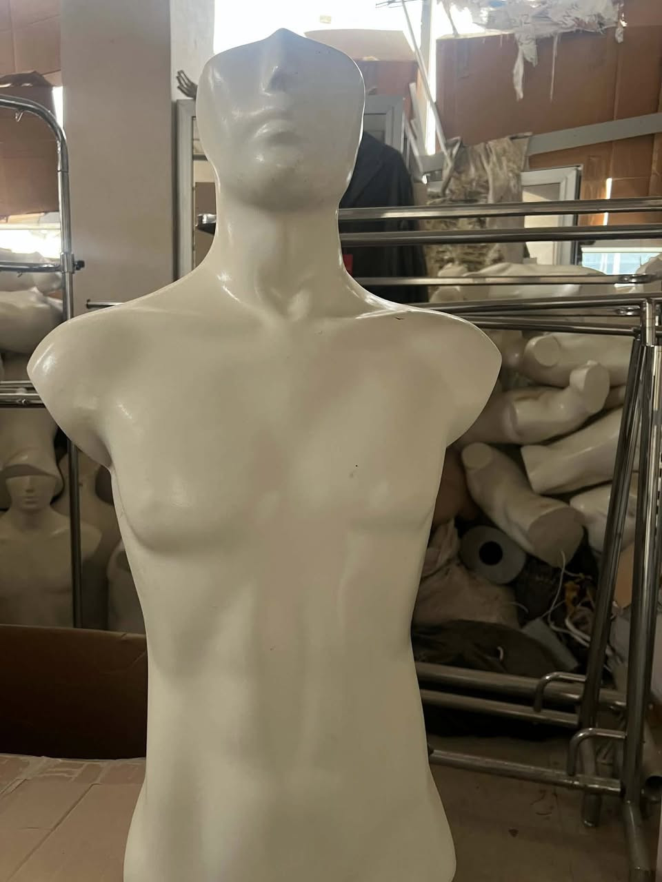 نیو هەیکەل بۆ فرۆشتن بە جەملە دەیفرۆشم عەدەد بەردەستە شوێن ڕانیە/ژ.م***********/ژ.م***********
