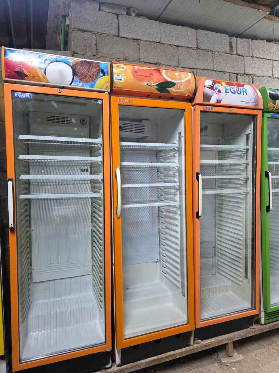 يا الله اسلام عليكم عارضات عامودي و بطحي ايكور تركي اصلي شرط النضافه ميه بل ميه بلاديات العنوان بغداد حي البتول الشراي ينتصل و بل خدمه ***********
