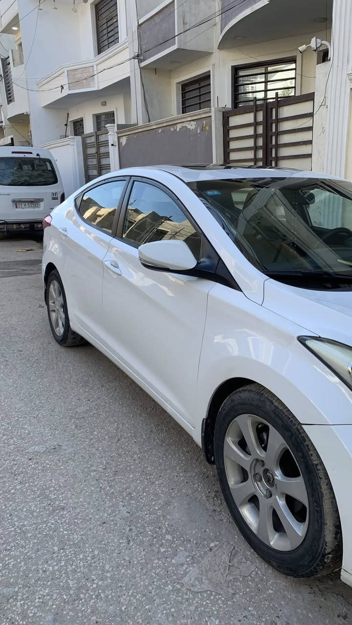 السلام عليكم
الانترا موديل 12  
وارد خليجي 
رقم بغداد باسمي  
الحادث موضح في الساونار 
مواصفات GLS
العنوان بغداد الدوره شارع 60
رقم الهاتف ‭0771 931 3451‬
او مراوس بسبورتج موديل 15 فما فوق مع الاتفاق على الفرق 
شرط التحويل ثاني يوم 
ماشيه 180 الف 
السعر 115 وبي مجال
