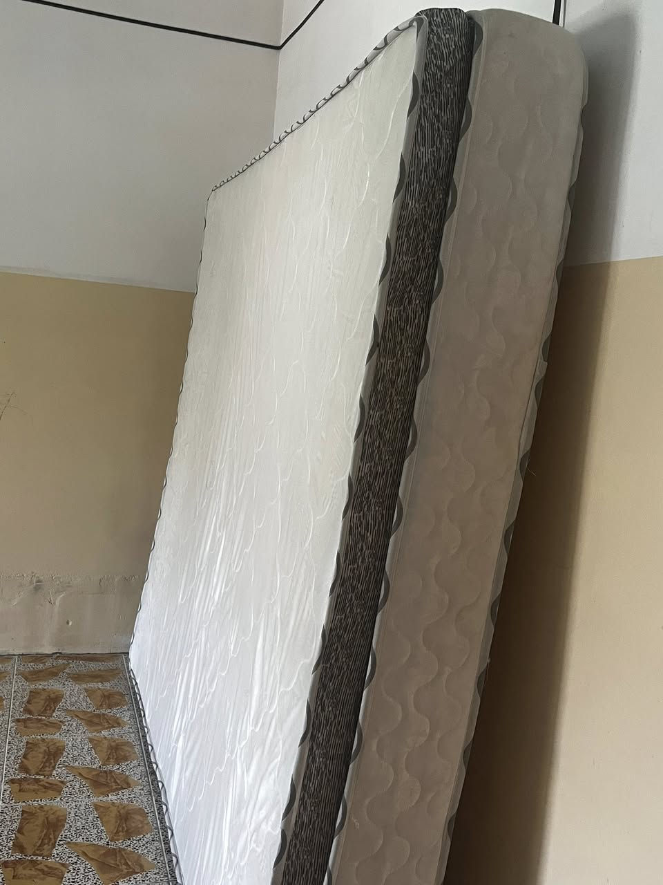 السلام عليكم
فراش جربايه للبيع 
طبي ونظيف 
رايدي ب150


**إذا كنت صاحب هذا الإعلان وتريد حذفه لأي سبب، رجاءا أرسل رسالة إلى الدعم الفني**