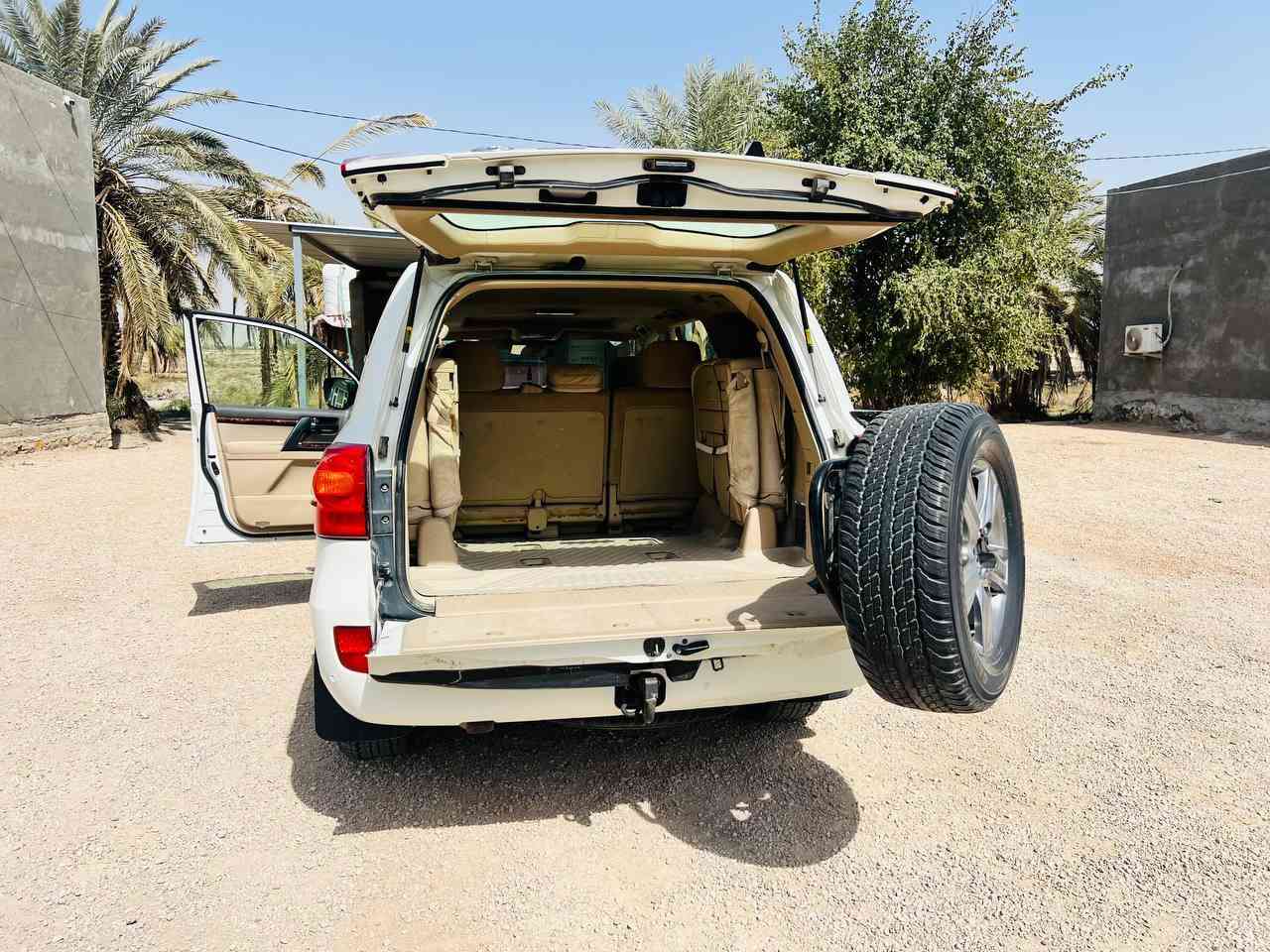 سلام عليكم لاندكروز للبيع موديل 14قطري رقم شمالي 6سلندر كفاله مكينه كير حداديه شرط ماعده الموجود بل سونار الشراي يتصل سعر السيار3شدات ونص عنوان السياره السماوه الرميثه قضاء الهلال وغير متواجد في الفيس فقط رقم تلفوني ***********
