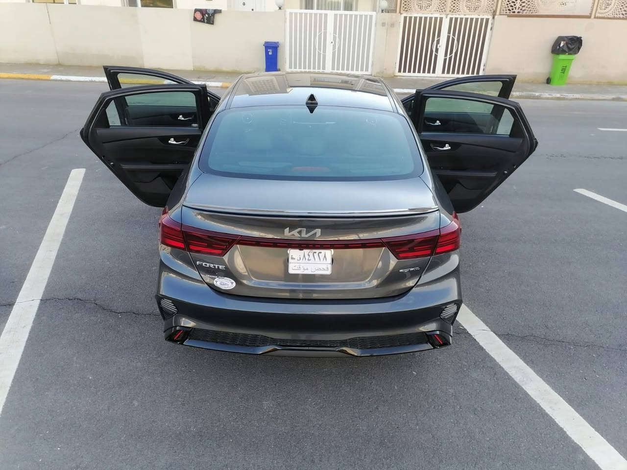 السلام عليكم ورحمة للبيع  او مرواس كيا ريو او اكسنت دبدو فورتي امريكي موديل2023جيتي لاين فول مواصفات كشن حار بارد بيه فتحه سقف بصمه تشغيل عن بعد ماشيه30ميل كير +مكينه20تنفس طبيعي شرط ما مفتوح  الضرر الي بيه+الويل رياضيه فقط البوند + الجملاق مبدل مال كص + الشاص اشوي مفتر بس راجع شركه +ايربك كامله راجع تستم كامله  السياره منفيس تترقم نينوى فقط  السياره موجود تجي اتشوف كدم العين  +السعر 150وبيه مجال قليل رقمي***********او***********
