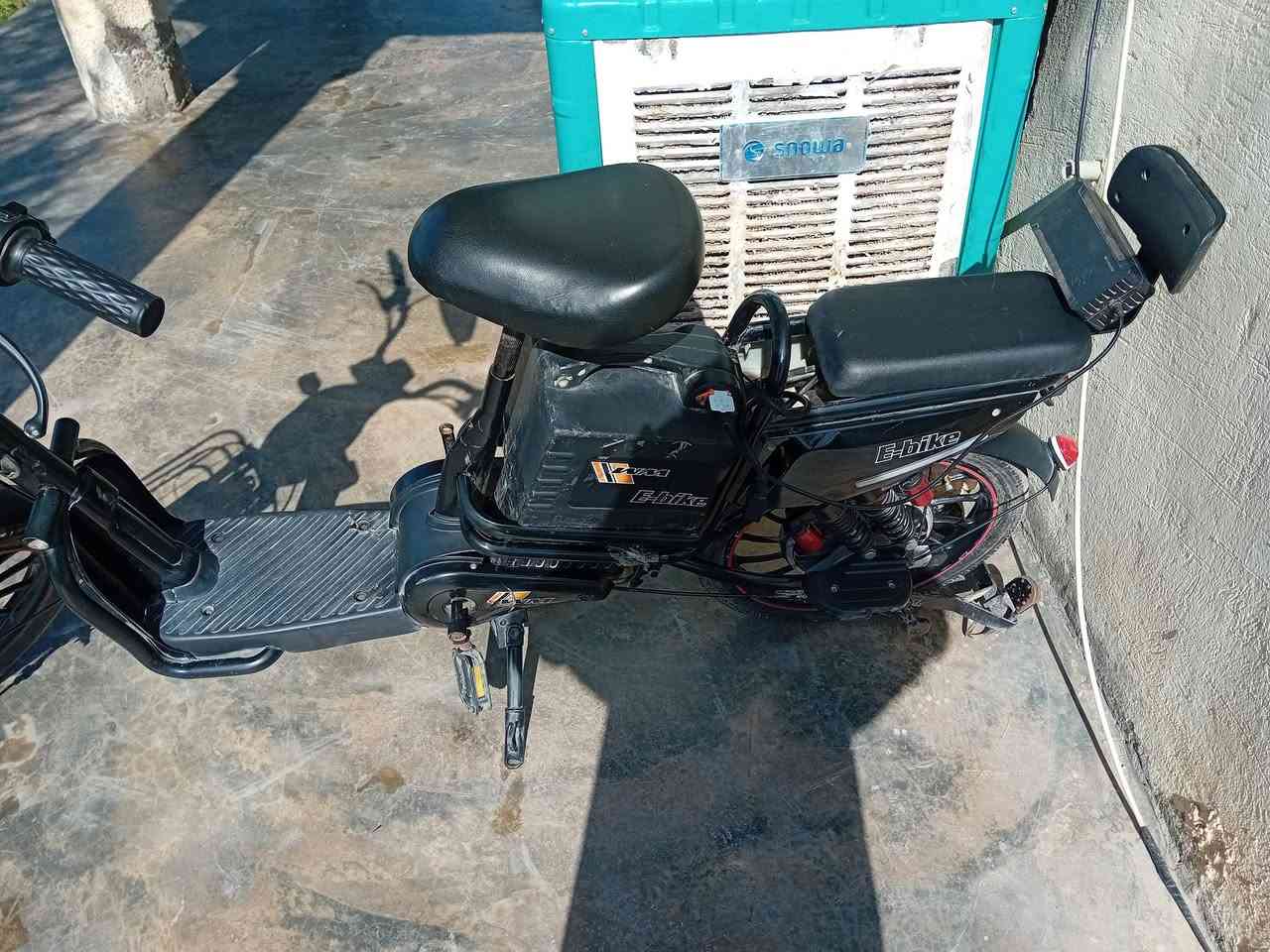 موطور  شحن  للبيع
موصفات 

تايرات جوبلس امامي أو خلفي

شاشة  شغله  ١٠٠/١٠٠

سرج قلب

اسويج ٢ بصمه شغله 

شاحنه شغله 

السعر  ٢٥٠ الف بي مجال 

للإستفسار  على الرقم  ***********
