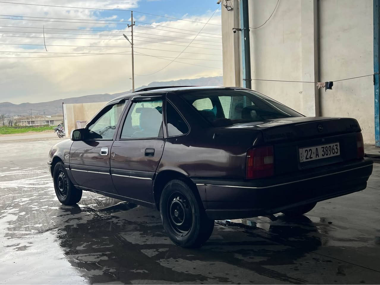 ٣٤$ مەعمەلە 

١٩٩٢ مەکینە ٢٠ بئ دەحم و لیدراو لۆک نمونە 
جوار تایەی لۆک چکەی تئ نیە نمونەی جوای خاوئنی 
مالی دۆستە چەکوشی پئوە نیە لە تەقتەقم 

نرخ // ٣٤ مەحمەلە
شوئن //تەق تەق 
ژ.م // ***********
ژ.م *********** كويسينجاك, أربيل
