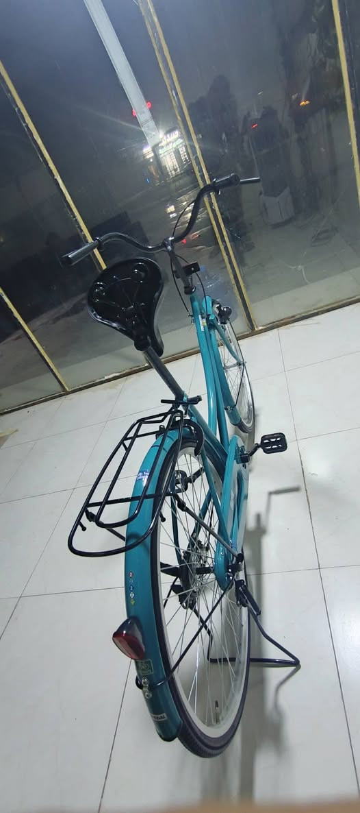 سلام عليكم باسلك للبيع نوعيه كلوف أحسن وارقى نوعيه حالين بل سوك مديل 22لون مميز لشراي خاص أو تصال ***********
