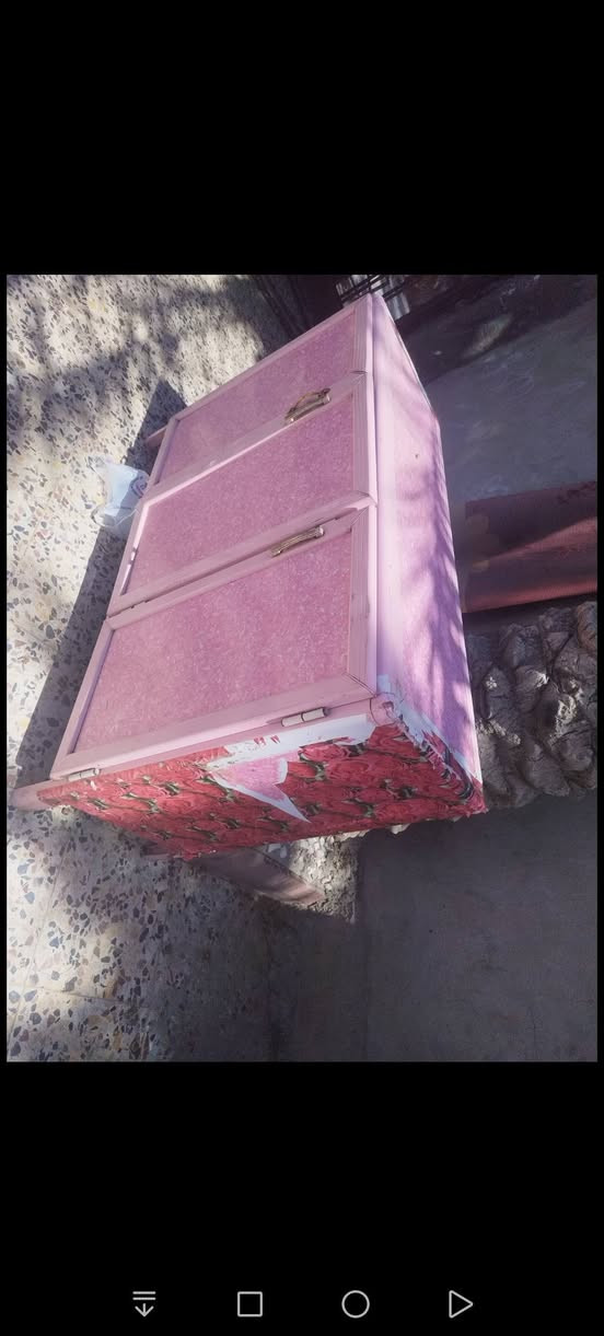 مرجوحه ٣ نفر. السعر ١٣٥ نهايته.
كاونتر.قطعه واحده السعر ٦٥ نهايته 
 المكان ابو. غريب موجود توصيل بكروه
***********
