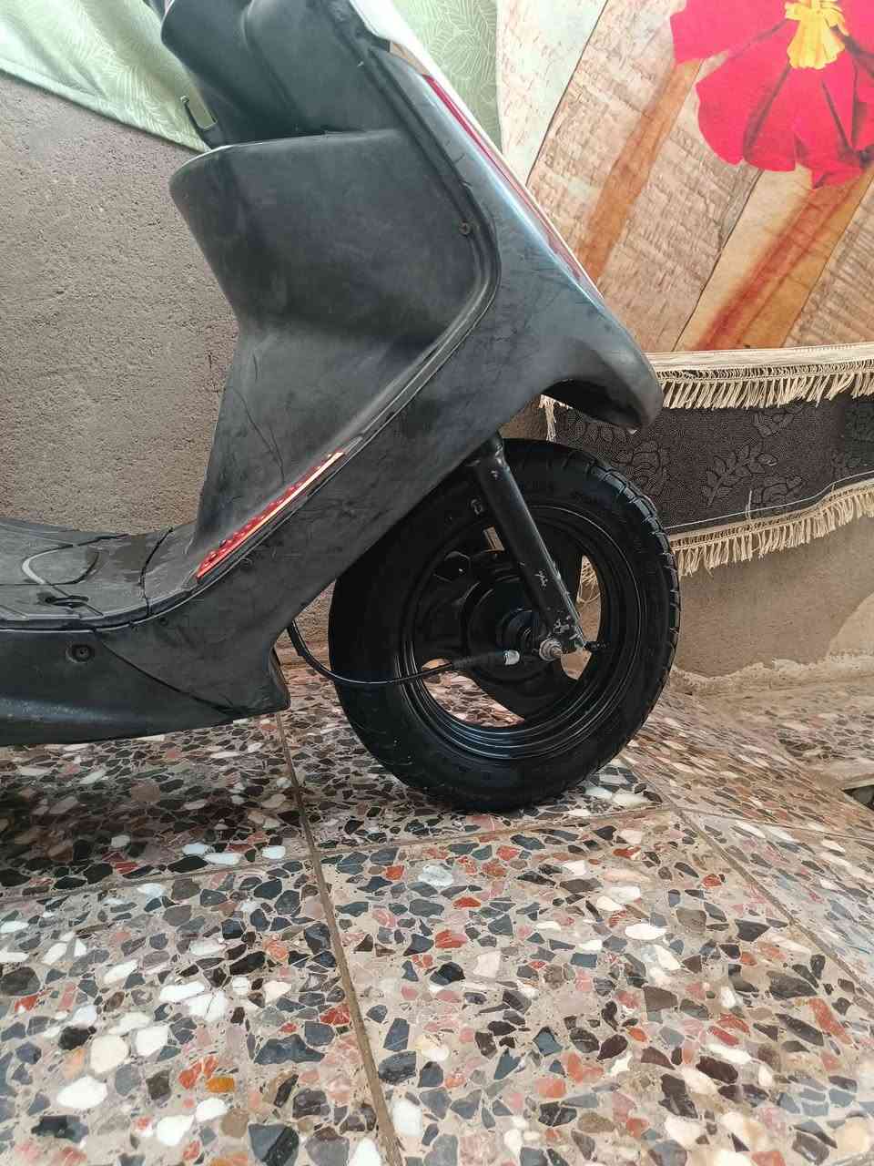 سلام عليكم 
دراجه ماكس عدله 
درجه شلعه معدله كهربيات عالي ناصي كله شغال حيل نضيفه ما متعوبه مال بيت  بلاديه وحلوه نكره سلف بكل وقت نوع صلالنصهFM✅
السعر 650وبيه مجال عنوان بغداد الزعفرانية ‏‪متواجد خاص اي ستفسار ‏‪0777 989 0504‬‏💯
