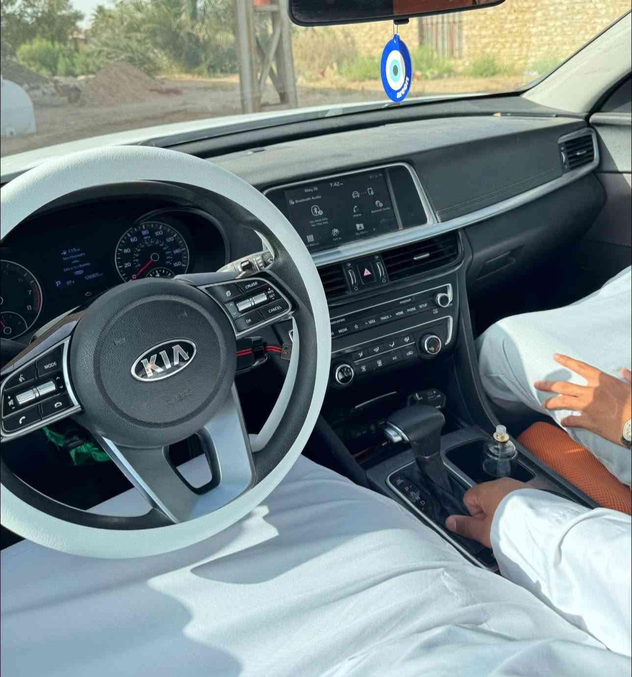 السلام عليكم عندي اوبتيما امريكي موديل 2020 نص فول بيه طخه بسيطة مال سياج بي آر سي  يعني مو حادث
 والمكينة مبدل بوش وبساتم ورنگات 
تخم تاير جديد
تبريد ثلج 
حساسات 
كامرة خلفية 
معدات السلامة كاملة 
باتري جديد 
ومسويلها ادامه كاملة 
مكان السماوة سعر 148 وبيه مجال
 ***********
***********

