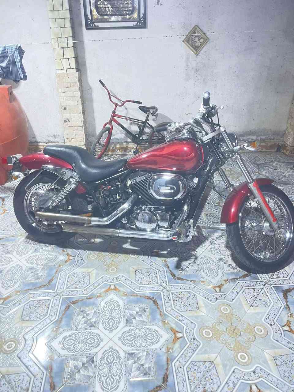 هوندة شلاشر 750 ccبيها مكينة وكير تشك كاع
مدفوع كمركها وضريبة
اوراق اصولي
عليها ادامة من بلاكات ودهن وفلتر وماي راديتر وجوزة راديتر 
نقصها صفاحيات 
سبب البيع عدم تواجد 
السعر 24 ورقة وبيها مجال قليل
عنواني البصرة خور الزبير 
***********
