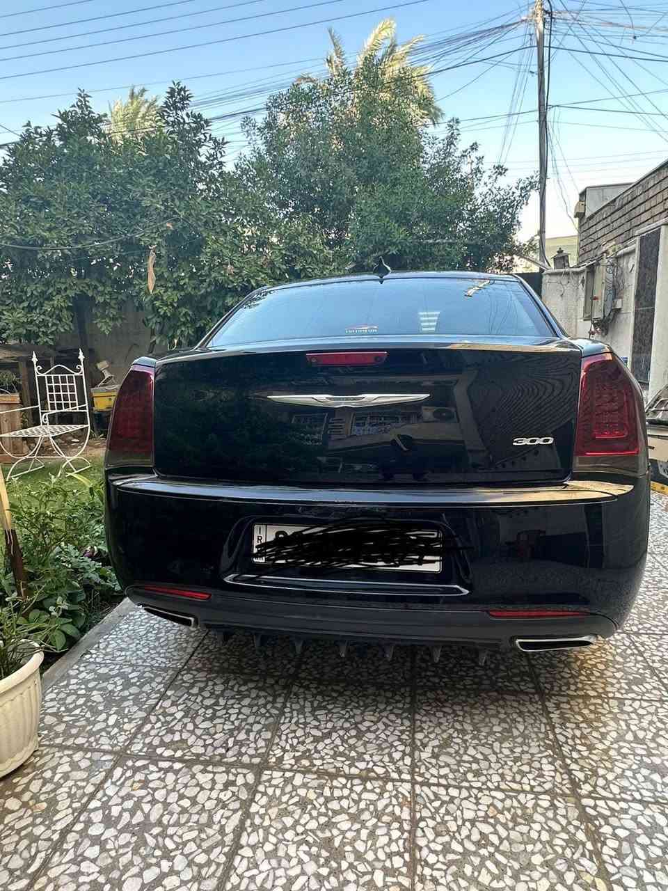 السلام عليكم كرايسلر اوباما c300 سياره مديل 2019 فول عده بانوراما >>بدون اير باك وكما واضح بالصور 
١-تحكم ستيرن جهتين 
٢-ستيرن كهربائي
٣-كامره خلفية
٤-دواخل جلد 
٥-كراسي كهرباء
٦-تدفئه تبريد مقاعد اماميه
٧-تدفئه المقاعد الخلفيه
٨- خزن ميموري وضعيات الجلوس
٩-شاشة جبيره
١٠-كير ماوس
١١-تشغيل عن بعد
١٢-بصمه ابواب
١٣-مري قلاب 
٧-ويل رياضي  تخم تاير جديد 
 السيارة رقم شمالي بأسمي  الون اسود مميز مكان السياره بغداد حي البنوك
للاستفسار ***********
او مراسلة دايركت ع خاص
