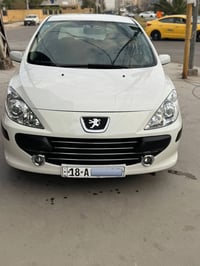 بيجو ٣٠٧ فرنسي موديل 2006  للبيع  جاهزه من كلشي گير مكينة حدادية كهربا...