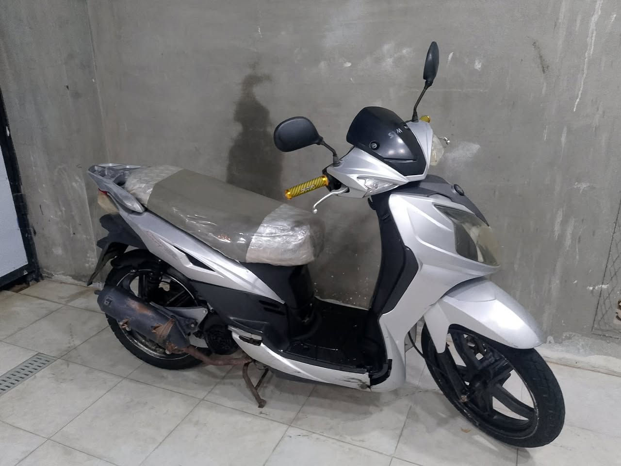 دراجه ناريه للبيع السعر 350,وبيها مجال,‍***********
