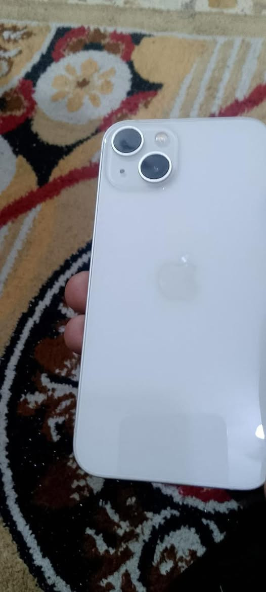 السلام عليكم 
ايفون ١٣عادي ذاكرة ١٢٨ بطارية ٨٥الجهاز وتر بروف مكفول من اي تصليح او عطل للبيع فقط ماعندي مراوس مكاني بغداد مدينه الصدر السعر ٥٠٠ او بي مجال مكلف بل نشر ***********
