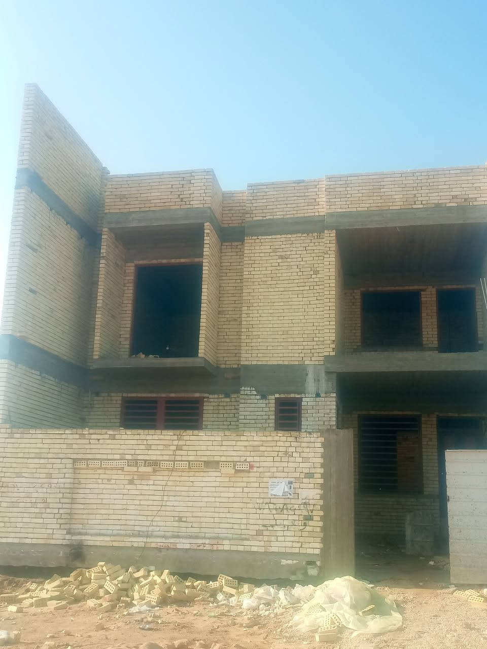 خلفه بناء درجة اولى شغل سريع ونضيف شغل مهندسين متفرغ حاليا في كربلاء ‏‪
***********
