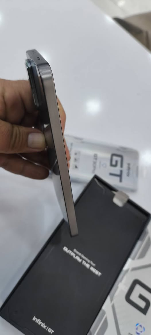 جي تي 30 برو ذاكرة 256 رام 24 شاشة 144 هرتز بطارية 5500 بوبجي 120 فريم جهاز اخو الجديد مستخدم قليل شخط ما بي غراضة كامل ويا بلادي وبي شفتات للالعاب شراي تعال خاص او اتصل *********** كركوك, العراق
