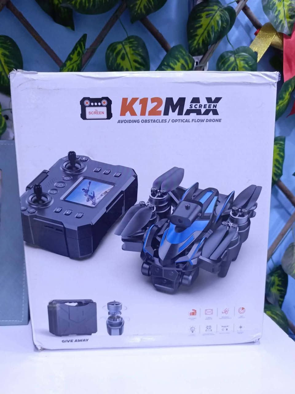 طياره درون للبيع موصفاتها جوه 👇
✅ درون K12 MAX Screen – تفاصيل كاملة للبيع
🔹 الاسم
K12 MAX Screen Drone
🔹 أهم المميزات
شاشة مدمجة بالريموت (ما تحتاج موبايل حتى تشوف البث)
كاميرا أمامية HD للتصوير والفيديو
تجنب العوائق (Obstacle Avoidance)
يساعده ما يصدم بالأشياء أثناء الطيران
Optical Flow تثبيت ذكي
يخلي الدرون ثابت بالهواء خصوصاً داخل البيت
🎮 التحكم والاستخدام
ريموت كنترول احترافي مع شاشة
تحكم سهل للمبتدئين
مناسب للتصوير والاستمتاع
✈️ وظائف الطيران
إقلاع وهبوط بزر واحد
رجوع تلقائي (حسب الإعداد)
دوران 360°
أوضاع طيران متعددة
🔋 البطارية
بطارية قابلة للشحن
وقت طيران تقريباً 10–15 دقيقة (حسب الاستخدام)

📦 محتويات العلبة
الدرون K12 MAX
ريموت بشاشة
بطارية
شاحن USB
مراوح إضافية
حقيبة حمل (Give Away)

🎁 مناسب لـ
الهدايا
الأطفال والشباب
التصوير الخفيف داخل وخارج المنزل

هذا الرقم واتساب 👇
***********
