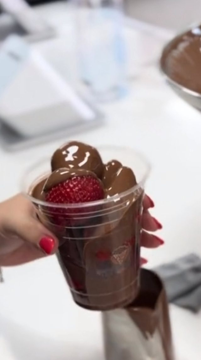 "استراحة محارب.. مكانك المفضل بانتظارك بـ (فكرة). تعال وخذ استراحة من تعب اليوم وذوق أحلى الحلويات والمشروبات. 🥞✨"

اكيد مكانكم المفضل فكرة دائماً بأنتضاركم 
زورونا في موقعنا ( خلف رضا حسون الفرع ال5-قرب اسواق تفاحه - امام التقاطع الاول ) او عبر منصة بيتي
او خدمة التوصيل 
***********
منصة الانستكرام ( _fekra9)
عوائلنا الكريمه ايضا وفرنالكم قاعة خاصة معطره ونضيفه حته نبقة. ذكرى حلوه وياكم 

اهلا وسهلا بيكم ❤️
