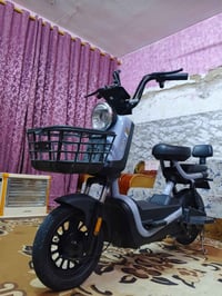 دراجة شحن صارلهة شهرين من اخثناهة بعدهة بجيس كاملة اي نقص مابيهة السعر...