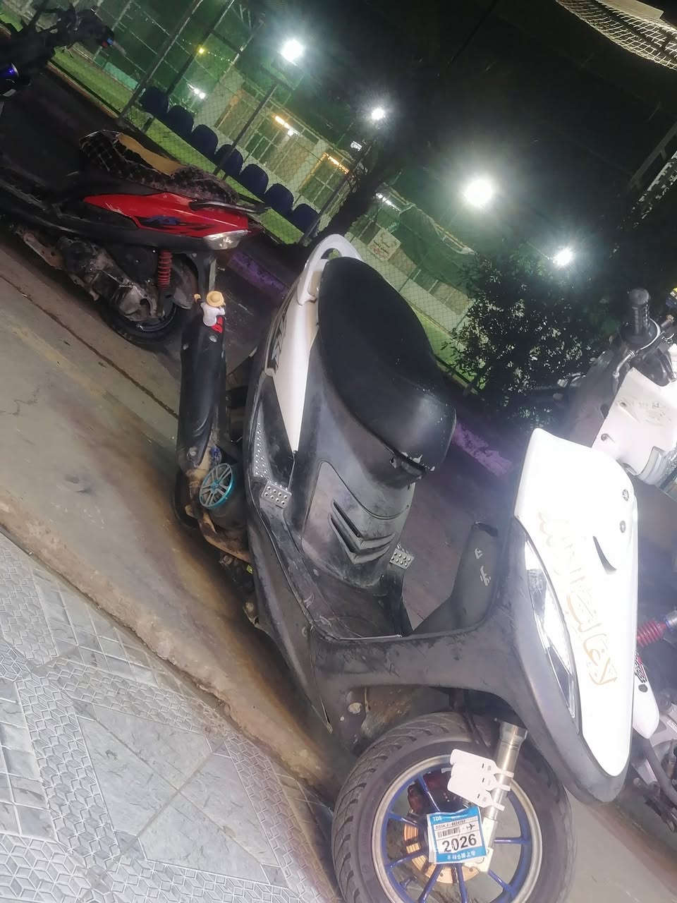 يالله للبيع دراجه ماكس عدله اي نقص مابيه كهربيات كله شغاله دراجه جديده تجي وتشوف بعينك كله بلادي بعده ع بلاده ختم واحد كله بيه دبلات اصلي RGS, او قبق لاوين اصلي  RGS  او ياله  او قطرت دهن وقبق عمبار كله اصلي مكاني الرمادي التأميم ٨ شباط سعره ٦٥٠ وبيه مجال نستعجل ع بيع *********** متواجد خاص
