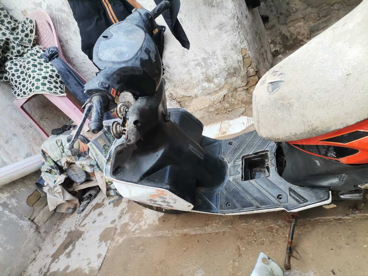 سلام عليكم دراجه البيع ما اعرف اسمه دراجه كاطعه نار ومتروكه درااجه بطله جاانت وما مفتوحه ابد بس تااير بنااجر وكاطعه نار علق واني ارسلك وكلي بيش تفيدك


**إذا كنت صاحب هذا الإعلان وتريد حذفه لأي سبب، رجاءا أرسل رسالة إلى الدعم الفني**