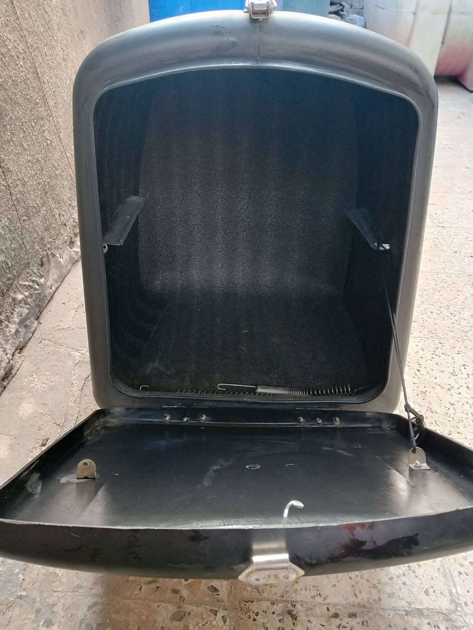 صندوك دليفري للبيع نظيف مستعمل قليل سعره ٣٥ ألف بغداد الدورة حي الصحة ***********
