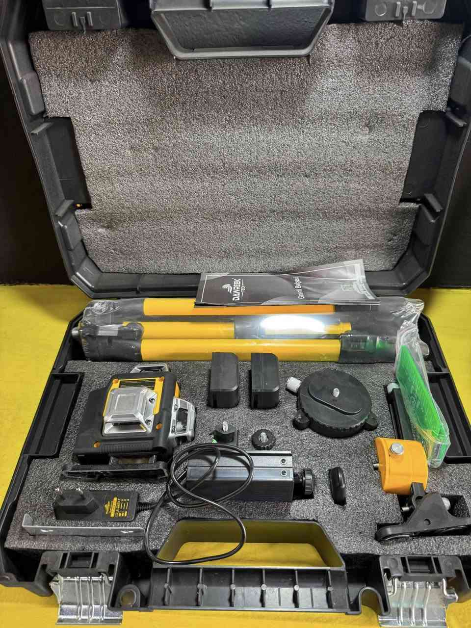 📢 لأصحاب المحلات، الورش، والمهندسين.. أقوى وجبة عدد وأجهزة  وصلت! 🛠️🔋

وصلنا حديثاً تشكيلة واسعة وضخمة من أجهزة ومعدات الشحن الاحترافية من ماركة Dawreek Tech العالمية وماركات أخرى نخب أول، المصممة للعمل الشاق واليومي.

✨ الأجهزة المتوفرة في الوجبة:
🔹 دريلات شحن احترافية (36V و 24V): تأتي مع حقيبة كاملة متكاملة تحتوي على كافة اللقم والبراغي والملحقات الفنية للحفر والشد

🔹 طقم الحدائق المتكامل: منشار شحن يدوي مع مقص أشجار شحن (Mini Cordless) في حقيبة واحدة.
🔹 أجهزة الليزر وتحديد الاستوائية: دقة عالية جداً مع حامل ثلاثي (Tripod) وملحقات تثبيت كاملة.
🔹 كوسرات ودريلات فك وبراغي (Impact Wrench & Grinder): أطقم ثنائية مميزة للورش ومصلحي السيارات.
🔹 رندة (فارة) نجارة شحن: لعشاق ومحترفي أعمال النجارة والديكور

⚙️ المميزات العامة للوجبة:
✅ بطاريات ليثيوم أصلية تدوم طويلاً (Lithium-Ion) مع شواحن سريعة ذكية.
✅ حقائب بلاستيكية متينة ومقاومة للصدمات لحفظ المعدات وسهولة التنقل.
✅ محركات حديثة (Brushless) موفرة للطاقة وقوية الأداء.

💼 متوفر بيع بالجملة (لأصحاب المحلات والتجار) والمفرد بأسعار تنافسية جداً

🚚 الشحن متوفر وسريع لكافة المحافظات العراقية.

📥 للتواصل وتثبيت الطلبيات، يرجى مراسلة خاص الصفحة أو عبر الواتساب: ***********
