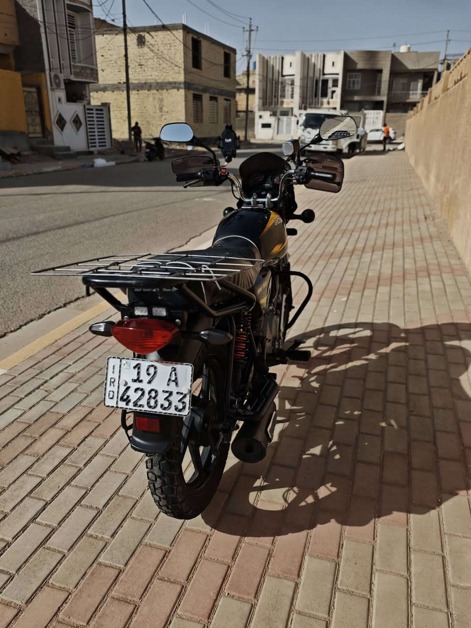 سلام عليكم دراجه بوكسر موديل 22 رقم وسنوية بسمي تحويل ثاني يوم
دراجة نظيفة وكل نقص مابيها 
محرك ناعم مفتوح مرة وحده
مكاني كربلاء السعر 1,750 
***********
