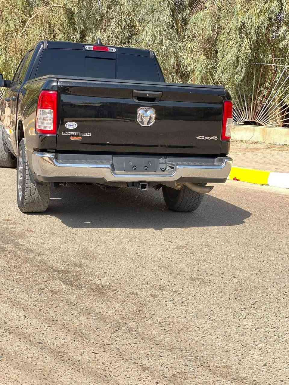 السلام عليكم 
دوج رام بك هورن 
موديل 2023
 مكينه سته سلندر 
بدون ايرباك بدون دواخل
بنيد مبدل 
تترقم جميع المحافظات 
باب طويل بدي قصير 
سيارة جديدة كلش

اتصل على باقي التفاصيل 
***********
