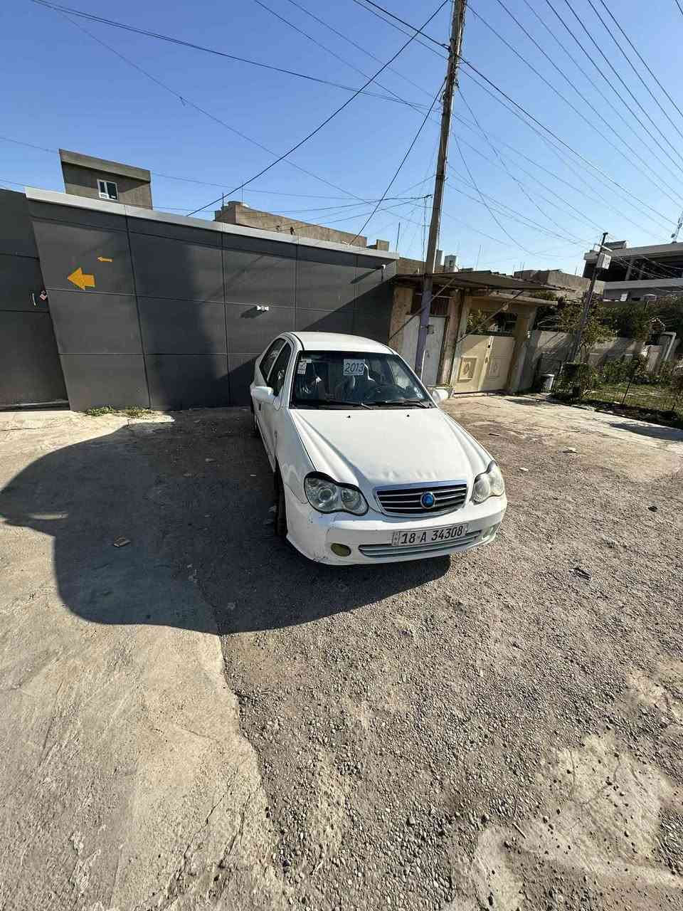 جيلي سي كي 2013 رقم بابل انكليزي بسمي
محرك كير  تبريد تدفئه شرط 
كهربائيات  بلاديه 
 قفل مركزي 
 ٤ جام كهربا 
مرائه جانبيه تحكم و تدفئه 
 مراوس   حسب القناعه 
***********
