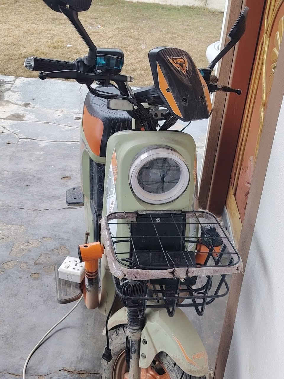 السلام عليكم موطور شحن للبيع HIS
(H900)
السعر ب350 وبي مجال 
العنوان: الخضرانيه مقابيل السايلوو
***********
