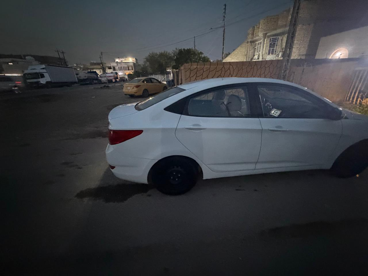 سلام عليكم اكسنت 2013
سياره جاهزه على اخر حبايه
كير مكينه مكفولات حداديه كهربائيات 
تدفئه تبريد ثلج جاهزه من كل النواحي
مال جناي بالعافيه على الياخذهه
بيهه صبغ حزام بدون حادث صبغ فقط
السياره مكفوله من الضربه والكصه والعيب الشرعي
***********
