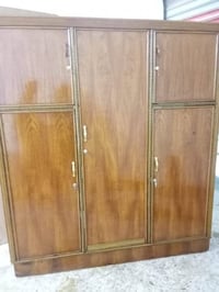 كنتور ٣ بيبان صاج نظيف نفس ما واضح سعره ١٨٠ مكان الشعلة يوجد توصيل بكر...