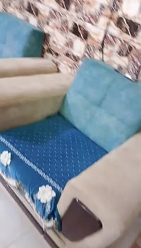 كنب • ١٠ مقاعد • نضيف