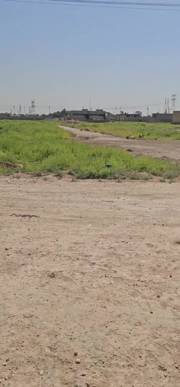 دونمين للبيع في مجمع النازحين الواجهة ٤٠ متر والنزال ١٢٥ نهاية الخط الثاني على الشارع ١٥ الرئيسي يبعد عن الشارع العام ٢٥٠ متر تقريبا 
***********
***********
