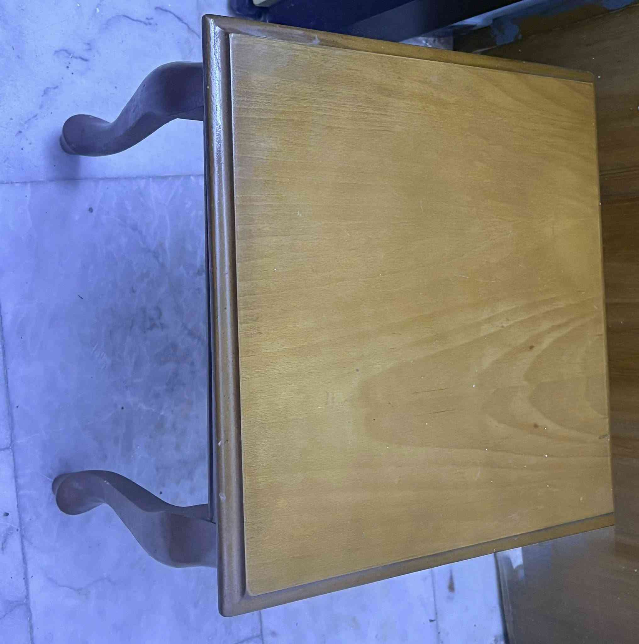 تخم قنفات 10مقاعد للبيع
الصناعة تركية فاخرة
يتكون من قنفات عدد اثنين (ثلاث مقاعد) و أربع كراسي 
و ميز وسطي و أربع طبلات خشب زان كما موضح في الصور
السعر :800مع الميز و الطبلات 
العنوان :بغداد حي العامل دور النفط
باقي التفاصيل خاص


**إذا كنت صاحب هذا الإعلان وتريد حذفه لأي سبب، رجاءا أرسل رسالة إلى الدعم الفني**