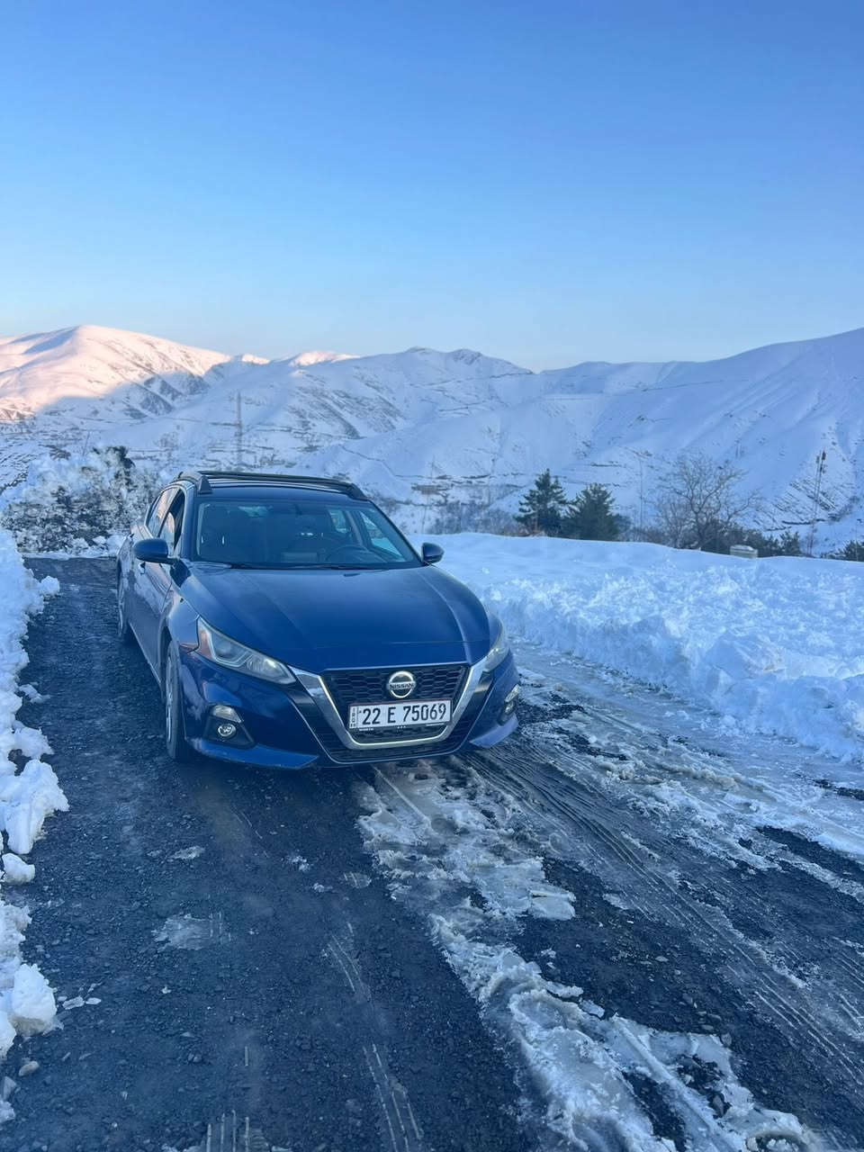 نيسان التيما
‏NISSAN  ALTIMA
موديل 2020 

مواصفات/-
.بصمه + بصمه ابواب + بصمه صندوق
.داخل اسود 
.لايت زنون 
.حجم الويل 19
.كشن السايق كهرباء 
.رادار امامي 
.تحديد خروج عن المسار 
 توقف ذاتي امامي ‏
.رادار خلفي
.تشغيل عن بعد
شاشه كبيره Apple Car play
.رقم اربيل باسمي سنويه جديده
.كفاله كير ومحرك تبريد حداديه بشرط

الضرر / فقط دعاميه اماميه والحادث مرفق بدون ايرباك بدون اي ضرر 
وبيها كلير بنيد فقط من امريكا وعندي سونار 

.السعر ١٤٣ مجالها جداا بسيط 
.مكان السياره كربلاء  

.هـاتف/ ***********
