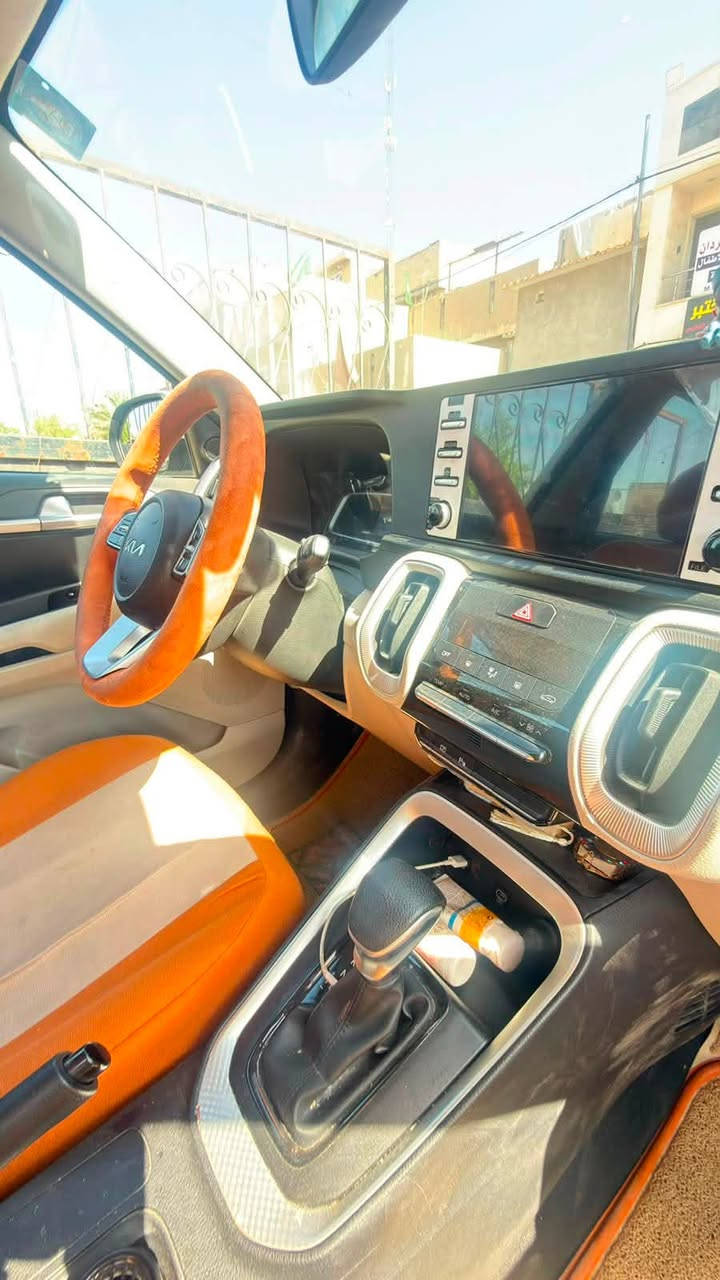 � للبيع | KIA Sonet موديل 2024
✅ موديل 2024
✅ ماشية 20 ألف كم فقط
✅ بيه بجاملغ بارد
✅ الباقي كله عليها كفالة عامة (كير ومكينه )
✅ و بدون صبغ ومكينتها ممتازة

المواصفات:
✨ شاشة
✨ حساسات
✨ تشغيل عن بُعد
✨ نظام ترحيب (Welcome)

💰 السعر: 21 مليون و500 ألف دينار
📌 السعر قابل للتفاوض بالمعقول.

السيارة نظيفة جدًا، استخدام شخصي ومحافظ عليها، وجاهزة للفحص بأي مكان
***********
العنوان بغداد

