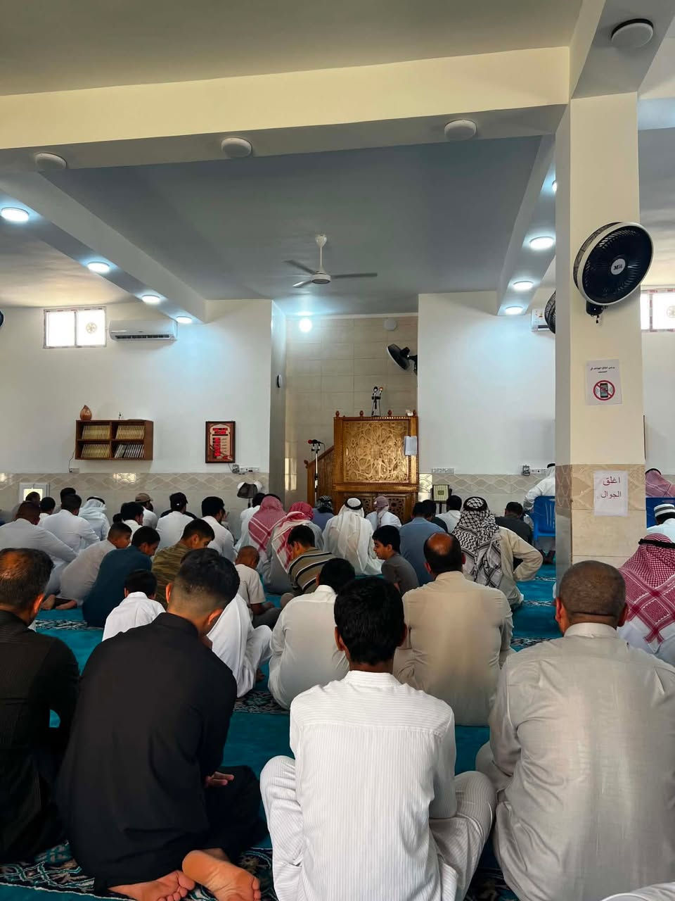 السلام عليكم ورحمة الله وبركاته،
بحاجه توفير سِبالت (أجهزة تكييف) للمسجد هو من الصدقات الجارية العظيمة، خاصة في الأجواء الحارة، لما فيه من تيسير وتبريد على المصلين
 (وَمَا تُقَدِّمُوا لِأَنْفُسِكُمْ مِنْ خَيْرٍ تَجِدُوهُ عِنْدَ اللَّهِ هُوَ خَيْرًا وَأَعْظَمَ أَجْرًا) نود إحاطتكم علماً بأن [اسم الجامع قباء ] في [قريه  المالحه ] بحاجة إلى دعمكم وتبرعكم لتوفير أجهزة تكييف (سبالت) لتخفيف حرارة الصيف عن المصلين وتوفير أجواء إيمانية مريحة لهم أثناء أداء الصلوات والخطب. العدد المطلوب: [عدد السبالت المطلوبة، مثلاً: 4 سبالت] قال رسول الله ﷺ: (من بنى مسجداً يبتغي به وجه الله، بنى الله له مثله في الجنة)، وتأثيث المسجد وتوفير الراحة لعمّاره هو من تعظيم شعائر الله ومن الصدقات الجارية التي لا ينقطع أجرها. 

للتبرع أو الاستفسار، يرجى التواصل مع إدارة الجامع:

رقم الهاتف :*********** 

رقم الهاتف :*********** 

موقع لجامع: [قريه المالحه)

جعلها الله في ميزان حسناتكم، وتقبل منكم ومنا صالح الأعمال.
