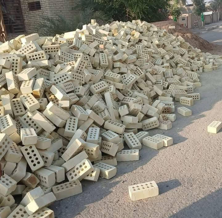 ‏سلام عليكم طابوق عادي + جمهور

‏طابوق درجة أولى والتوصيل لجميع المحافظات￼

‏***********
