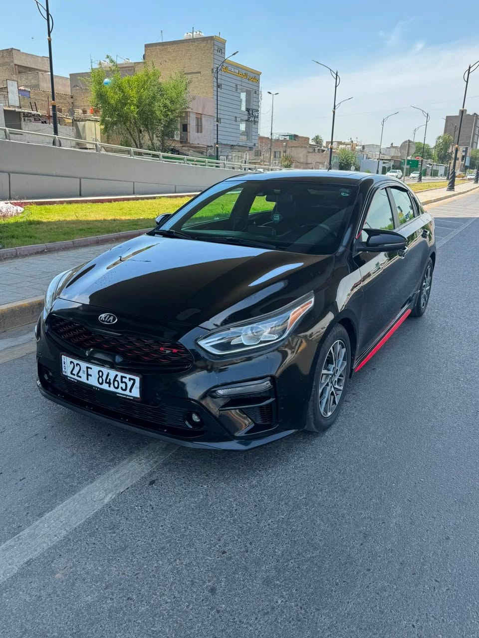 السلام عليكم عندي كيا فورتي جيتي موديل21 جاملغ وبنيد صبغ فقط حادث خفيف جدا بدون دواخل سياره جديده  وبارد جاملغ خلفي مواصفات السياره 1 على 1 فول للأخير الجيتي 
١-سلايت روف فتحه
٢-بصمه تشغيل +ابواب
٣-تحكمات ستيرن فول 
٤- شفتات
٥-درايف مود
٦-شاشه جبيره بلاد لمس
٧-كاميرا ٣٦٠ 
٨-ردادر امامي
٩-ردادر جانبي
١٠-تشغيل عن بعد
١١-ويل كب كروم
١٢-لايت زنون
١٣-لدات خلفيه
١٤-مكينه ١٦٠ تيربو 🚀 
١٥-دبل صالصنه 
١٦-انظمه قياده ٣
١٧-اشاير بالمري
١٨-داخل جلد بلاد
١٩- كشن السائق كهربائي 
٢٠- كشنات حظن
21-توقف ذاتي 
٢٢- شحن وائل ليس
٢٣-تبريد قطعتين
24-لدات داخلية متغيرة الالوان 
٢٤- إشاره ترحيب عند الاقتراب
وبعد بيها هواي مواصفات ممذكوره عنواني بغداد الطوبجي معروضه ١٢٨ وبيها مجال *********** بغداد, العراق
