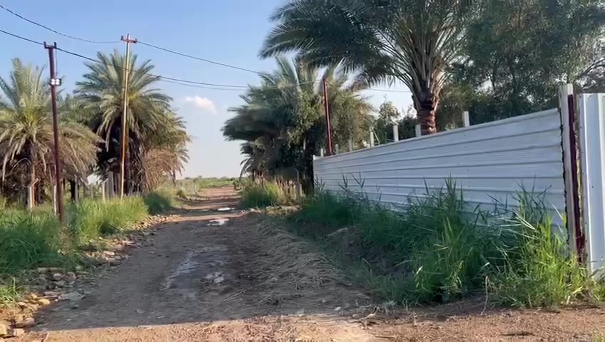 سلام عليكم يوجد لدينا دونم للبيع موقع بغداد الراشديه قرب منطقة الدباغيه صنف اللعقار ملك صرف تحويل باسم المشتري استفسار على هذا رقم الهاتف ***********
