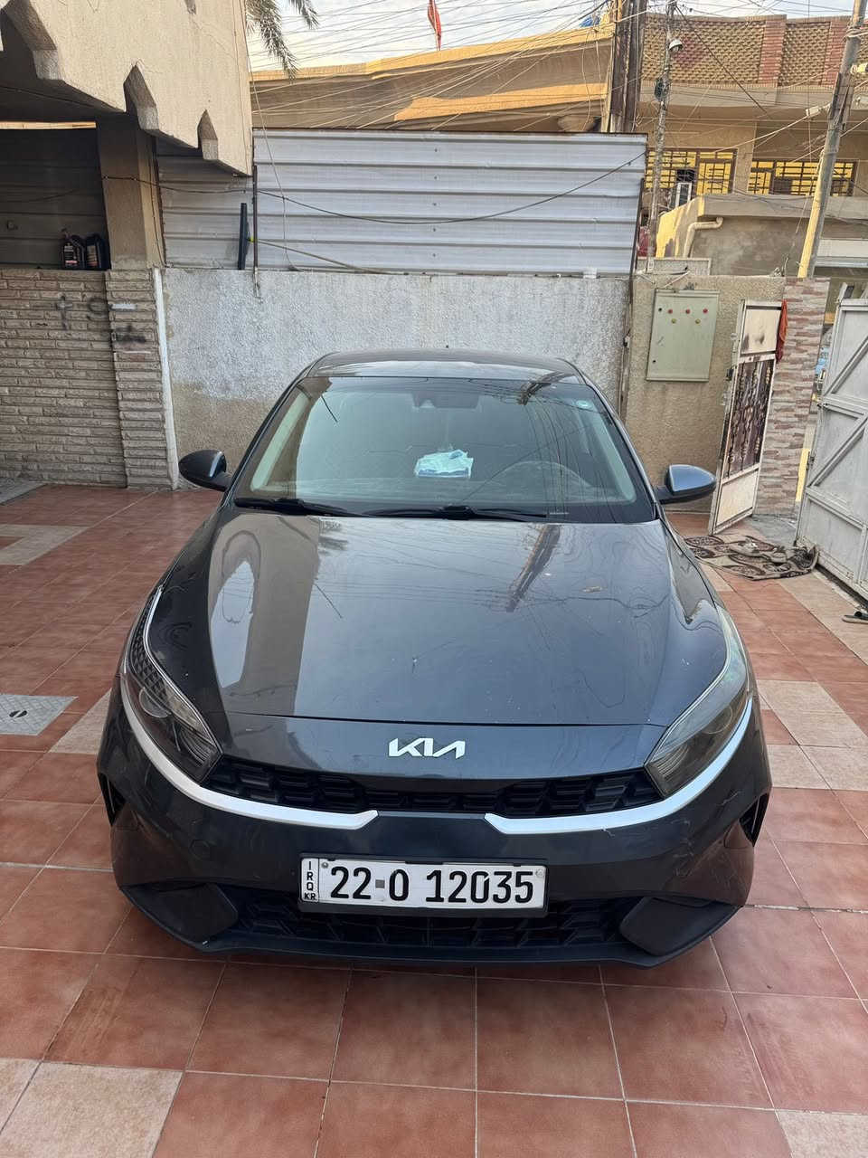 السلام عليكم 
كيا فورتي 2022 وارد كندي
مكاني بغداد 
ماشية 81الف كيلو
حادثها جاملغ جهة السايق مبدل نفس الون  وبنيد مبدل نفس الون وقبق الجنطة مبدل اصلي نفس الون بدون أي حادث خلفي
المكينة مفتوحة مبدل كازكيت
بيها تعمير خفيف بلشاصي الجها اليسار
والغد الجها اليسار السيارة كاملة بدون نقص 
السعر140$ وبيها مجال حك الجية
رقم اربيل بسمي تحويل ثاني يوم
رقمي ‭٠٧٧١ ٢١٩ ٩٢٥٥‬
