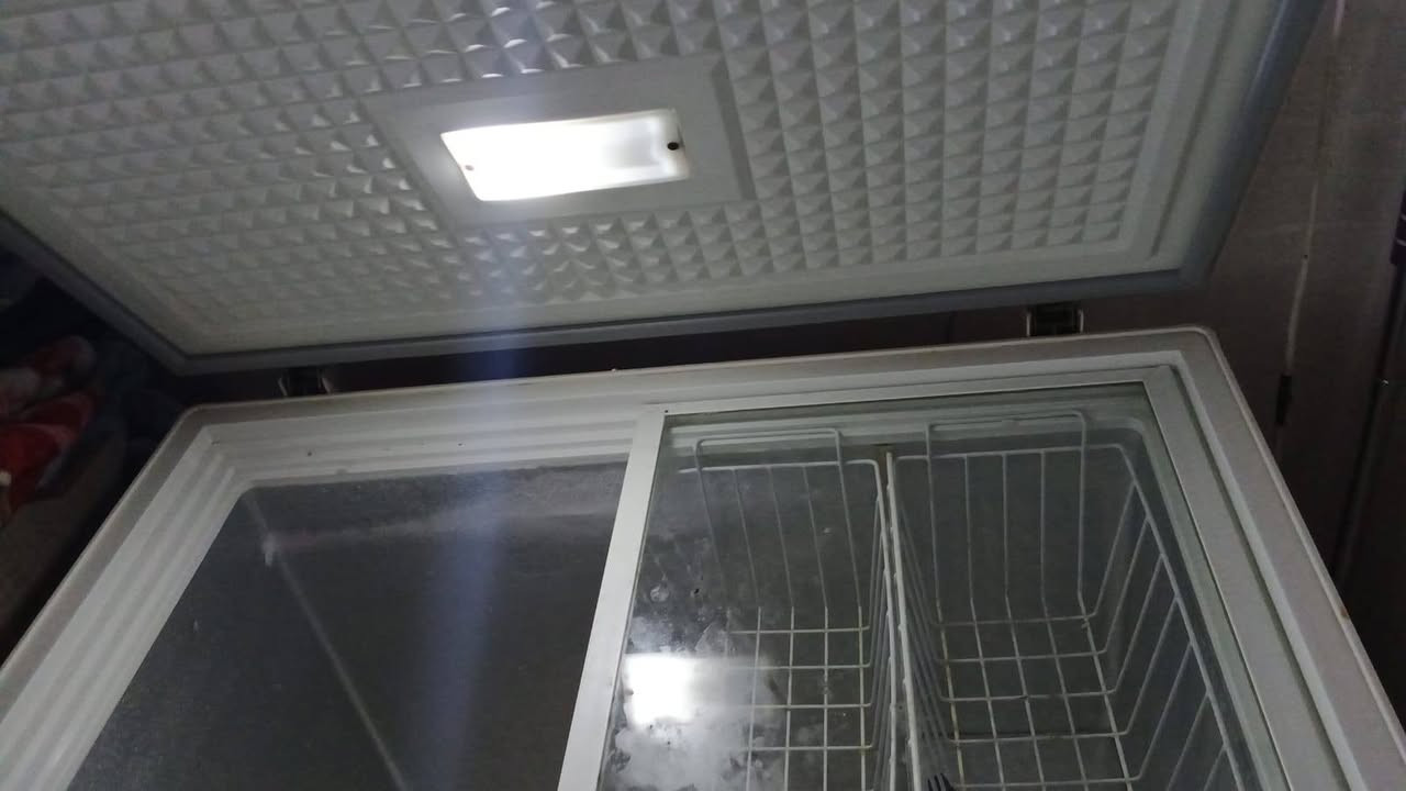 سلام عليكم مجمده للبيع شغاله كلشي مابيه 
السعر 150العنوان كربلاء حي القادسيه 
***********
