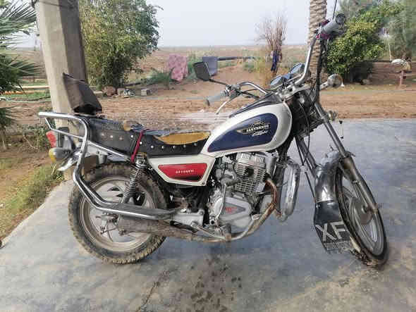 ماطور جني للبيع موديل 2012 اسبانه مامظروب ولا مفتوح المحرك لا صرف ولا بخار شرط كهربائيات شغاله نكره سلف تارات جدد باتري جديد  العنوان قرةتبه ***********
