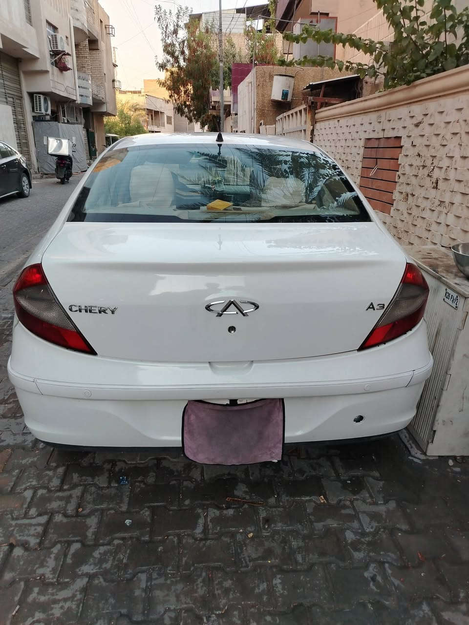 سلام عليكم
ملاحظه/كل تفاصيل السياره مذكوره بالمنشور لحد يتصل ويكلي شبيها مابيها

شيري a3 للبيع

سياره نضيفه مابيها اي نقص وممتعوبه 

مواصفاتها

محرك وكير خير من الله لا تنقيص ولا تبخير/كير اوتو/مكينه 1800/تدفئه وتبريد خير من الله /اشاير بالمري/حساسات وكامره/شاشه والمسجل البلادي هم موجود /تحكم ستيرن/صدر نضيف امامي وخلفي/تايرات جديده/ماشيه 108km/ موديل 2012/ سنويه بأسمي تحويل ثاني يوم/رقم الماني بغداد/فتحه بالسقف/مابيها ضربه /كهربائياتها مملعوب بيها كلها مغلفه وع وضعيه الشركه /فقط صبغ بنيد وصندوك بسبب الجراد والصور موجوده بالمنشور يعني ابيع حزام/رايدها ب45$ 

مكاني بغداد الاعظميه للاستفسار/***********
